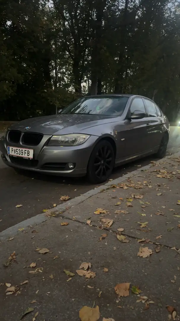 BMW 318 318d - 1