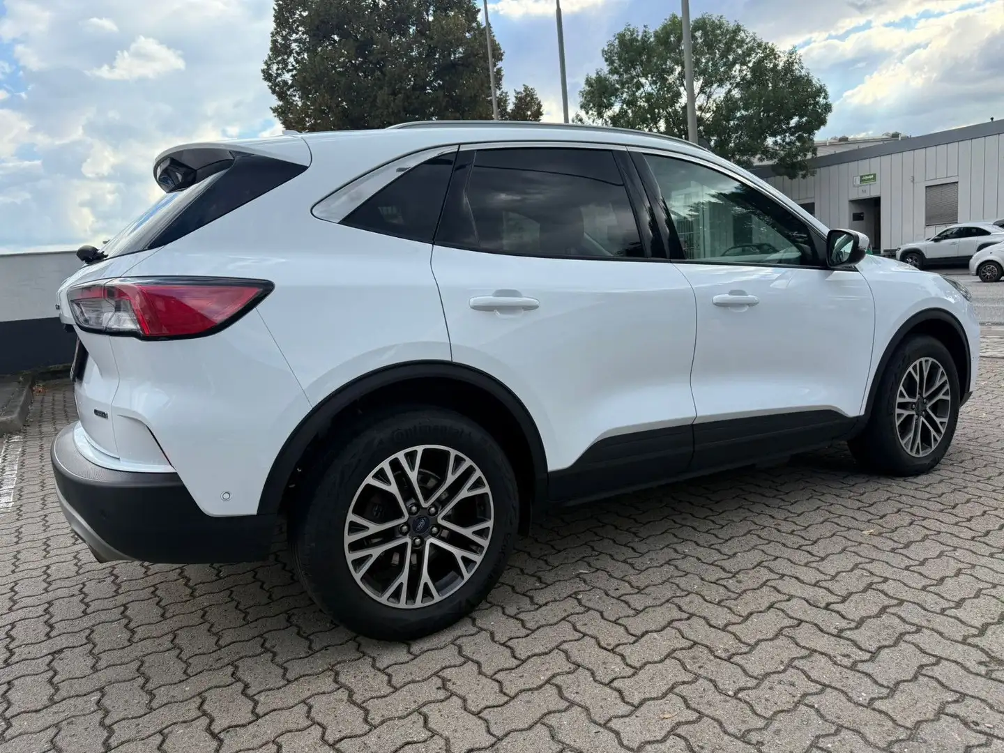 Ford Kuga Plug-In Hybrid Titanium X*LED*DIGITAL*B&O Blanc - 2