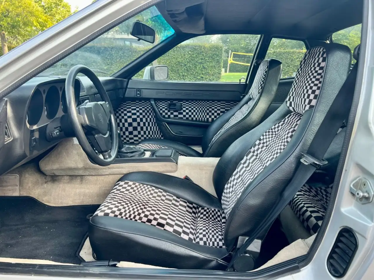 Porsche 944 2.5L â Manual â Silver Metallic â P, foto 7