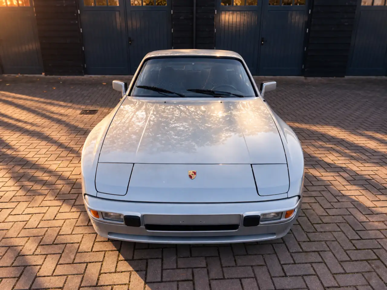 Porsche 944 2.5L â Manual â Silver Metallic â P, foto 4