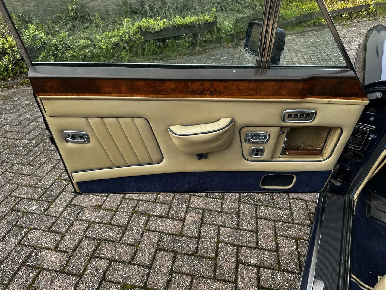 Rolls-Royce Corniche 6.8 Convertible, foto 8