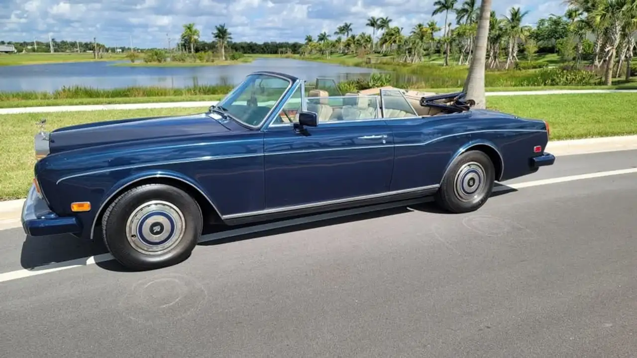 Rolls-Royce Corniche 6.8 Convertible, foto 5