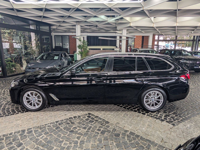 BMW 520 d M Sport MHEV LEDER HUD AMBI LED APP 4xSHZ — photo 5