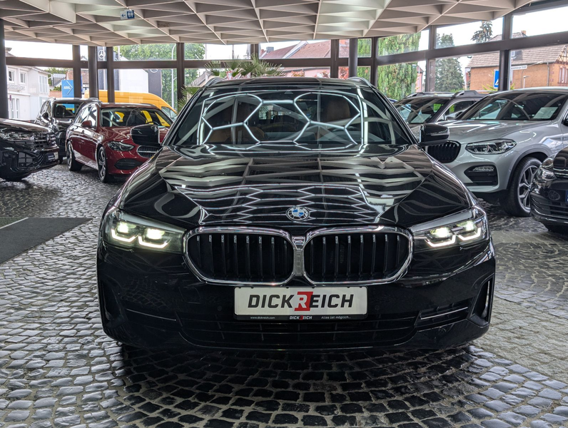 BMW 520 d M Sport MHEV LEDER HUD AMBI LED APP 4xSHZ — photo 3