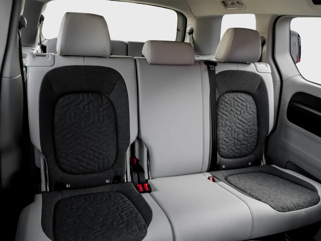 Volkswagen ID. Buzz Pro lang 75 J. Bulli Ass+ IQ.Light Navi AreaVie... 4