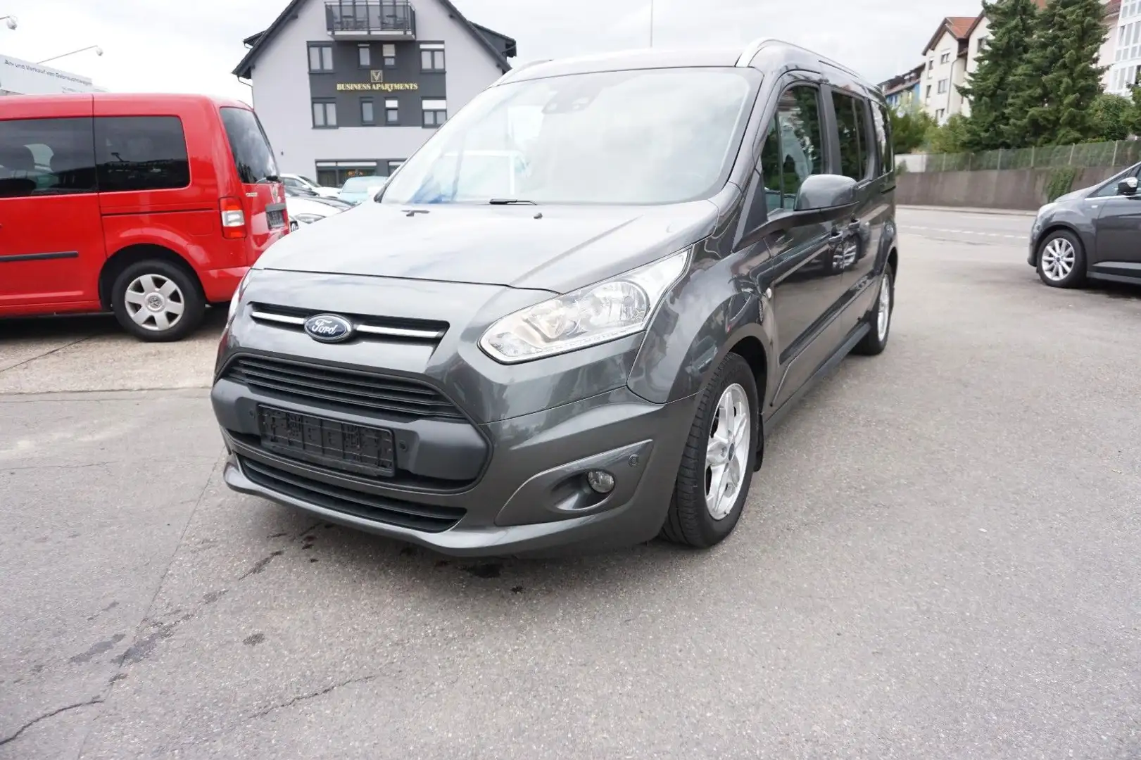 Ford Grand Tourneo Connect Titanium*Navi*Pano*7Sitze Grau - 1