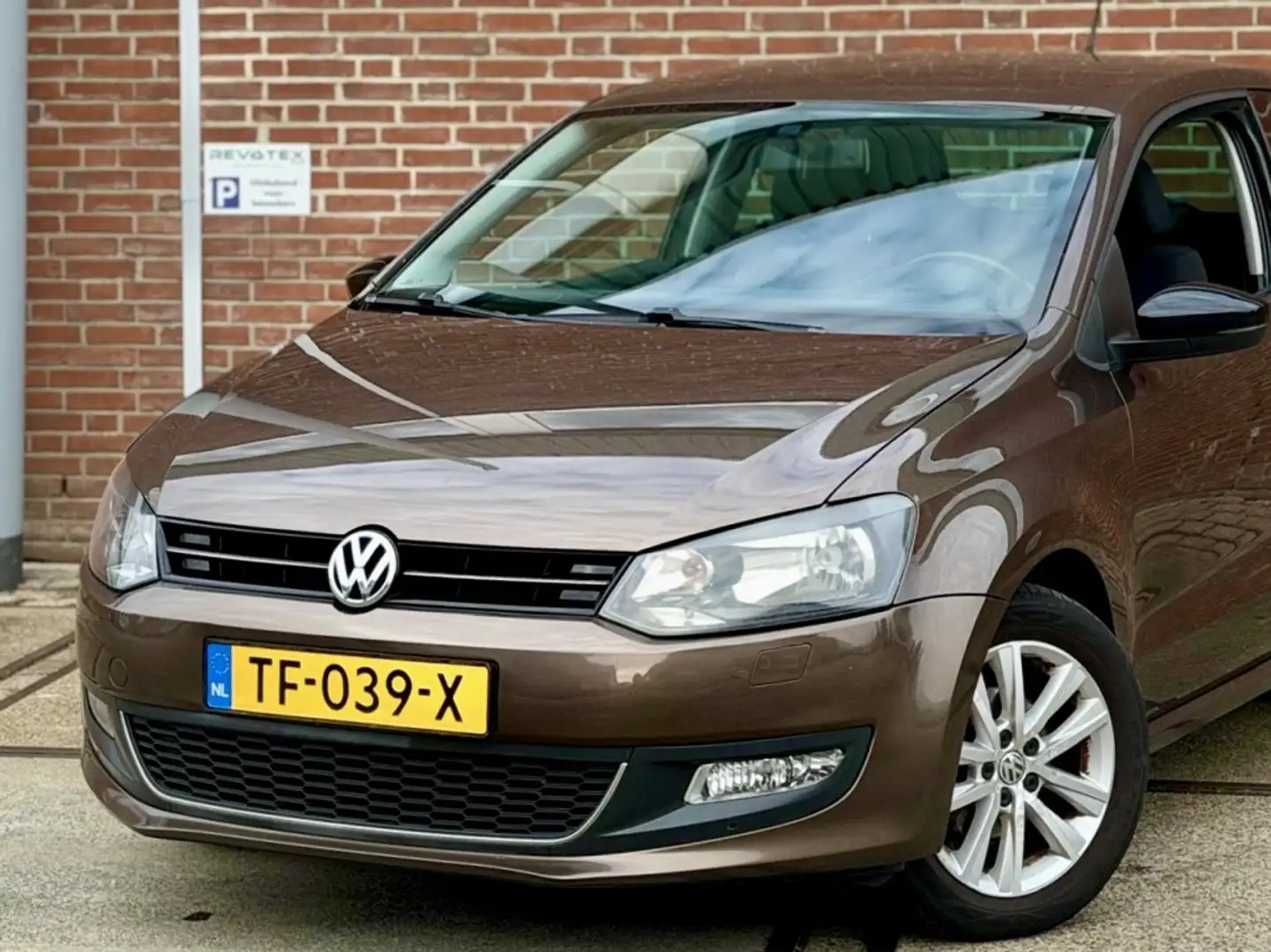 Volkswagen Polo 1.2 TSI Highline |Clima |Stoelverw |6-Bak |Navi Bruin - 2