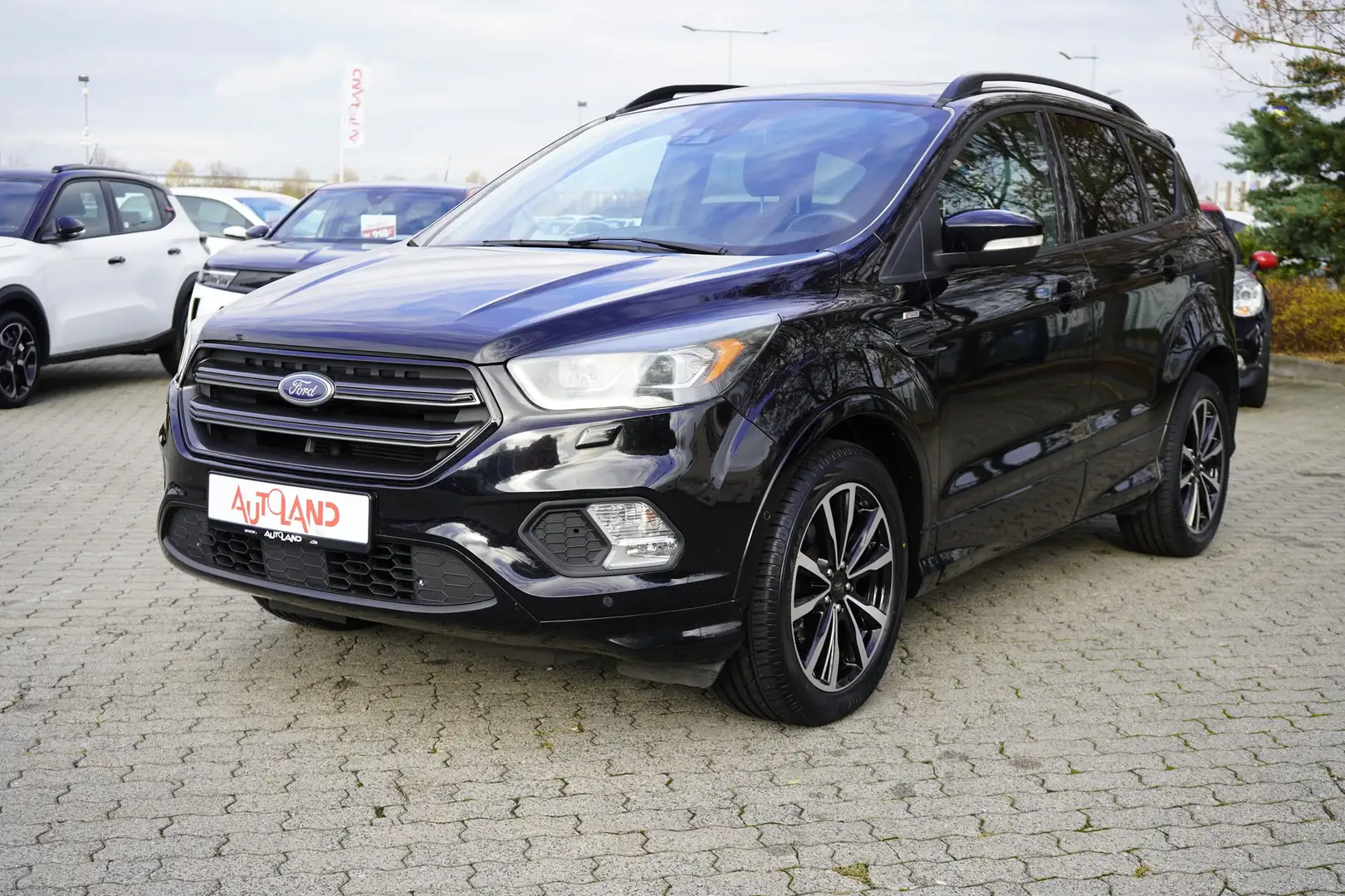 Ford Kuga 1.5 EB ST-Line Sitzheizung Kamera Bi-Xenon Zwart - 2