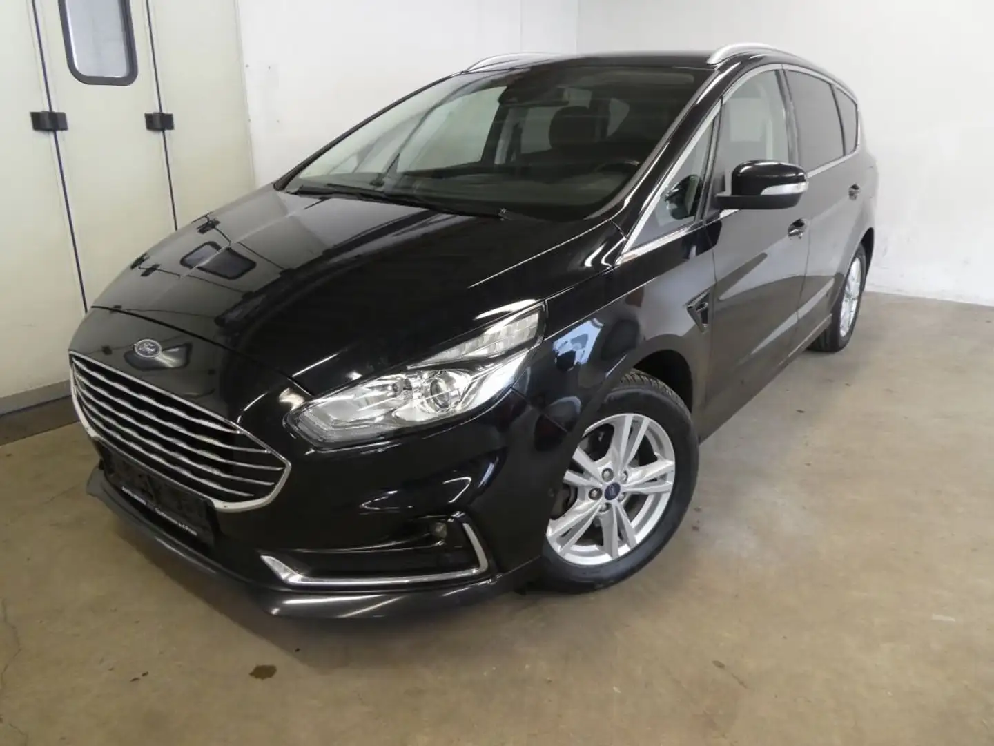 Ford S-Max 2.0 EcoBlue Aut. Titanium Schwarz - 1