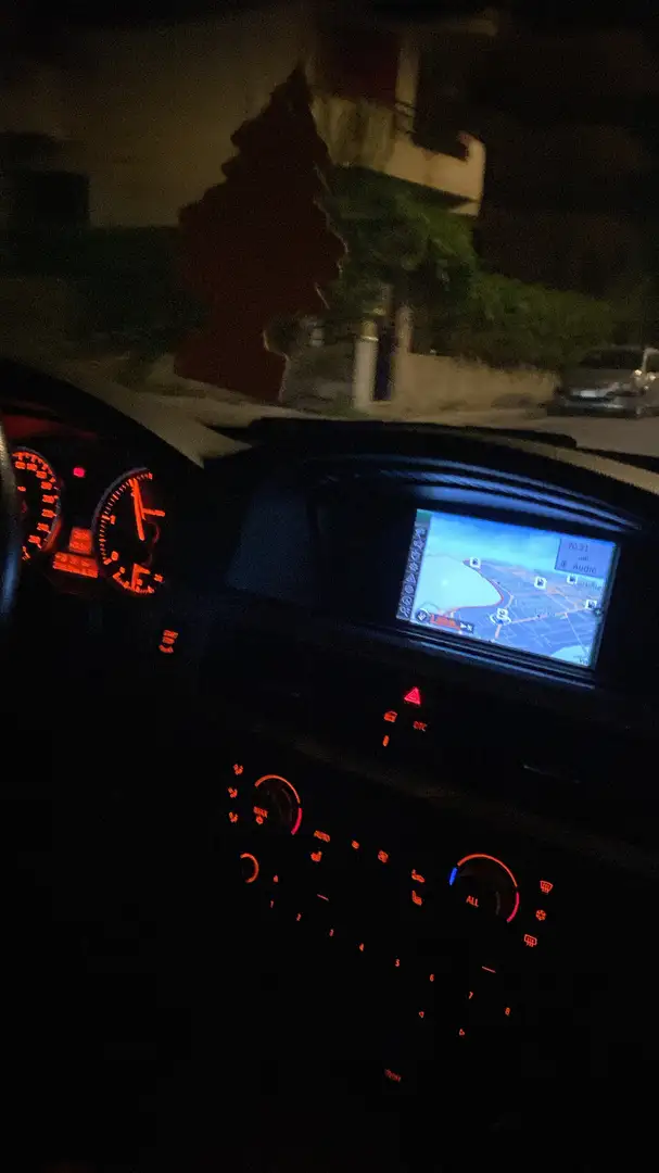 BMW 318 318d 2.0 Futura 143cv FL - 2