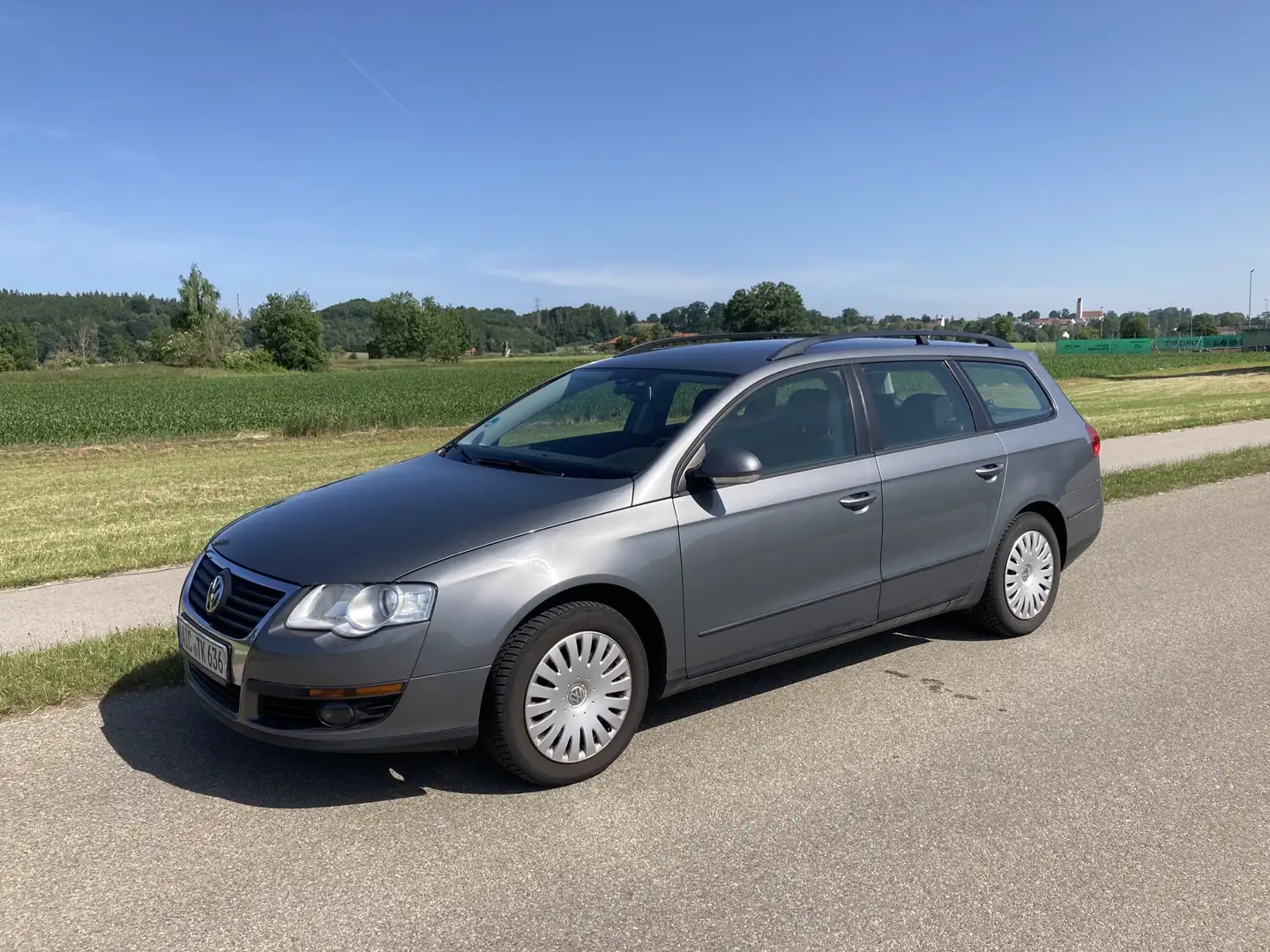 Volkswagen Passat Variant 2.0 TDI Zahnriemen, Wasserpumpe, Ölpumpe uvm. Gris - 1