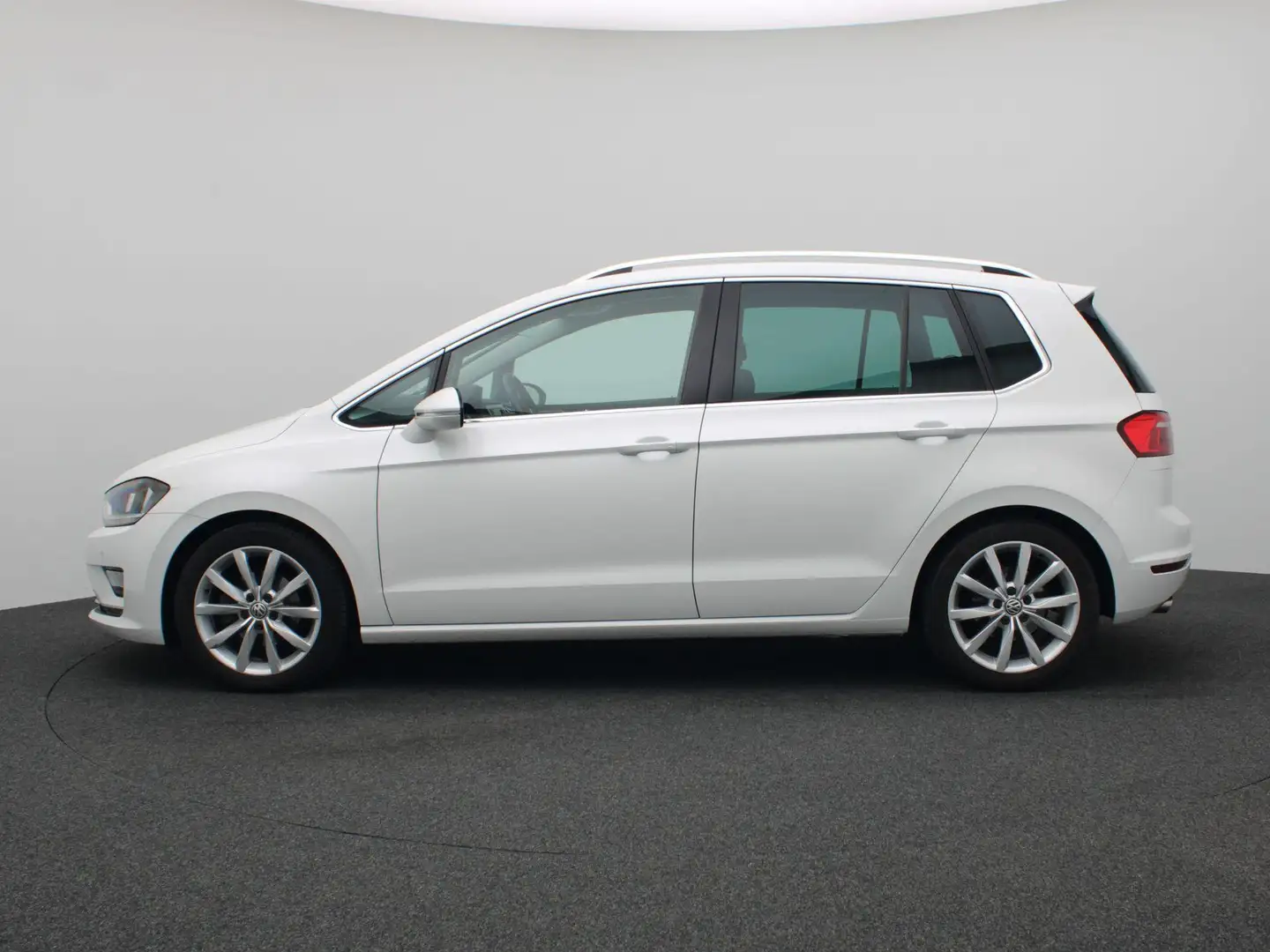 Volkswagen Golf Sportsvan 1.2 TSI Highline 105PK DSG Achteruitrijcamera, Key Wit - 2