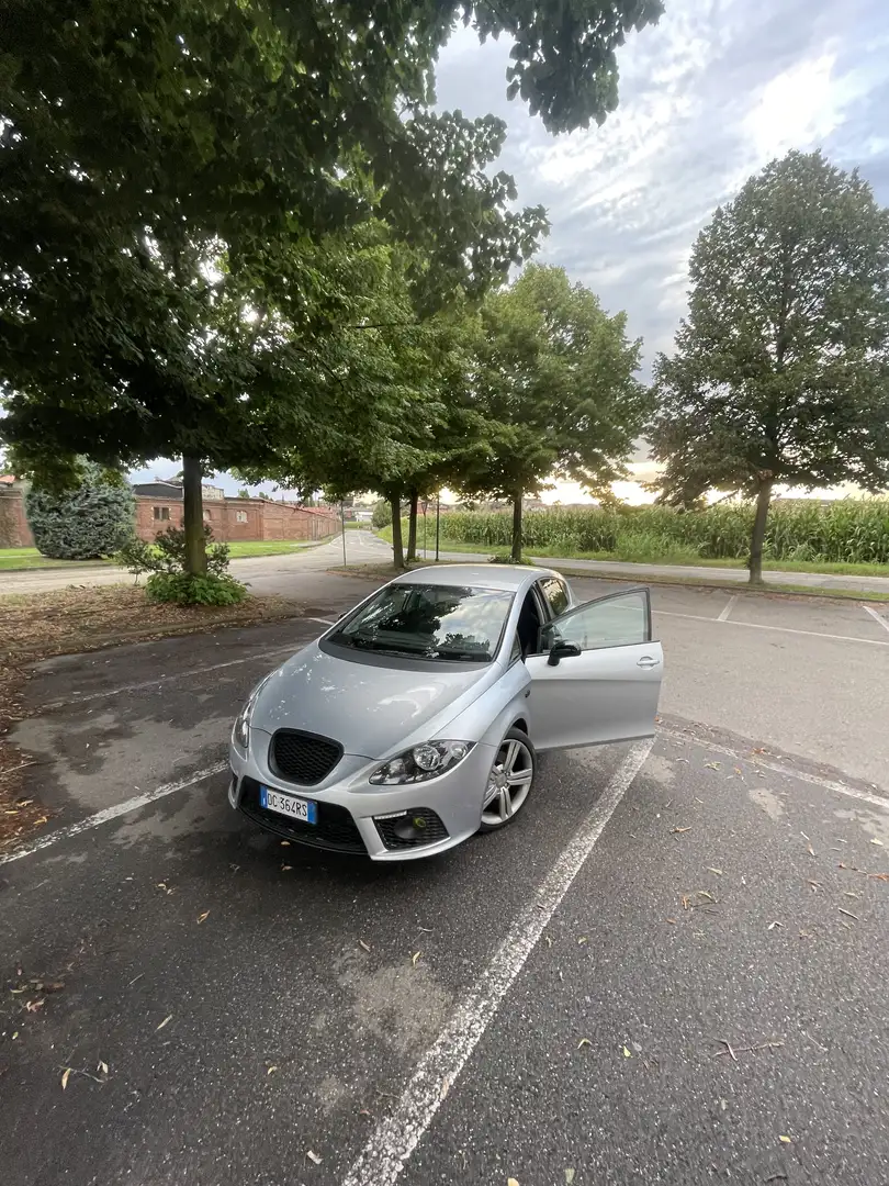 SEAT Leon 2.0 tdi FR 210cv - 1