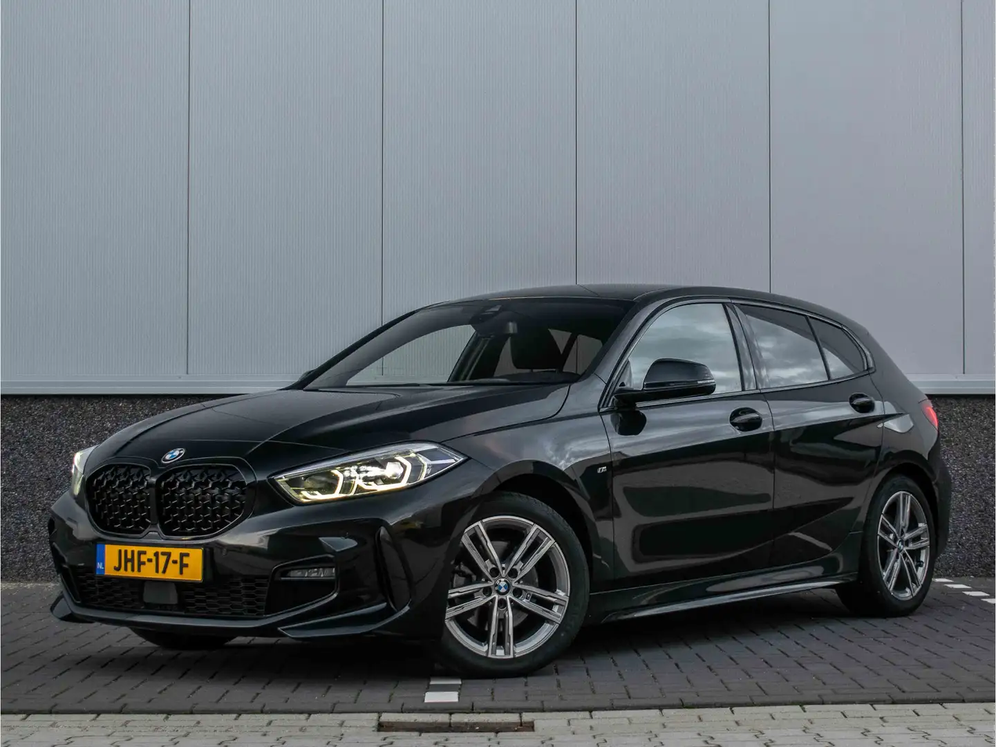 BMW 118 1-serie 118i M-sport | Carplay / Android auto | Sf Zwart - 1