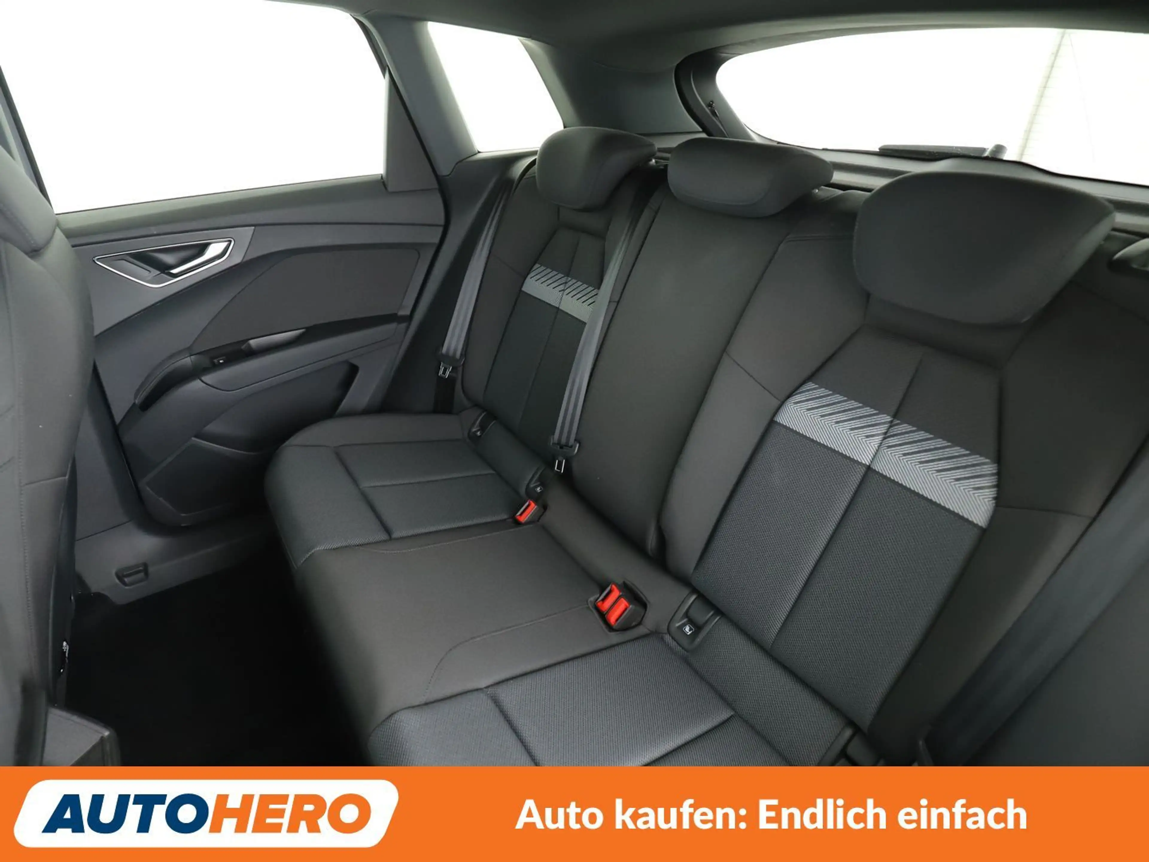 Audi Q4 e-tron 35 e-tron Aut.*LED*TEMPO*PDC*SHZ*BT* — photo 14