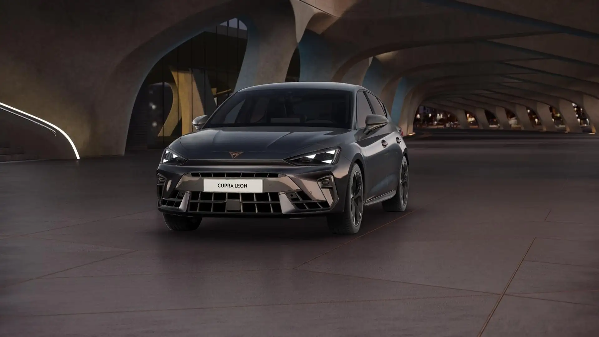 CUPRA Leon 1.5 eTSI DSG NAVI SENNHEISER TOTW. KAMERA Grau - 2