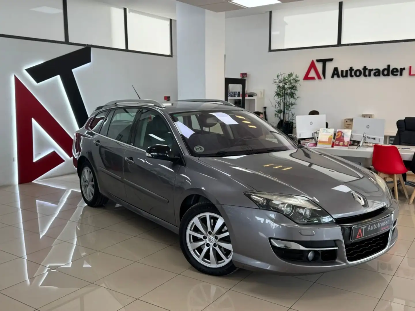 Renault Laguna 2.0dCi Bose Edition 150 Gris - 1