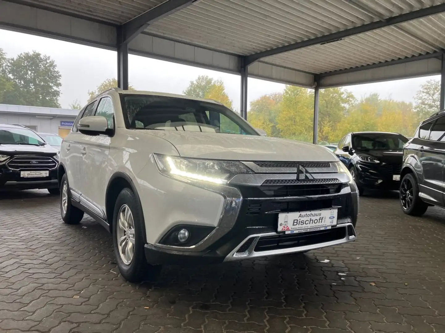 Mitsubishi Outlander 2.0 2WD Spirit Blanc - 2