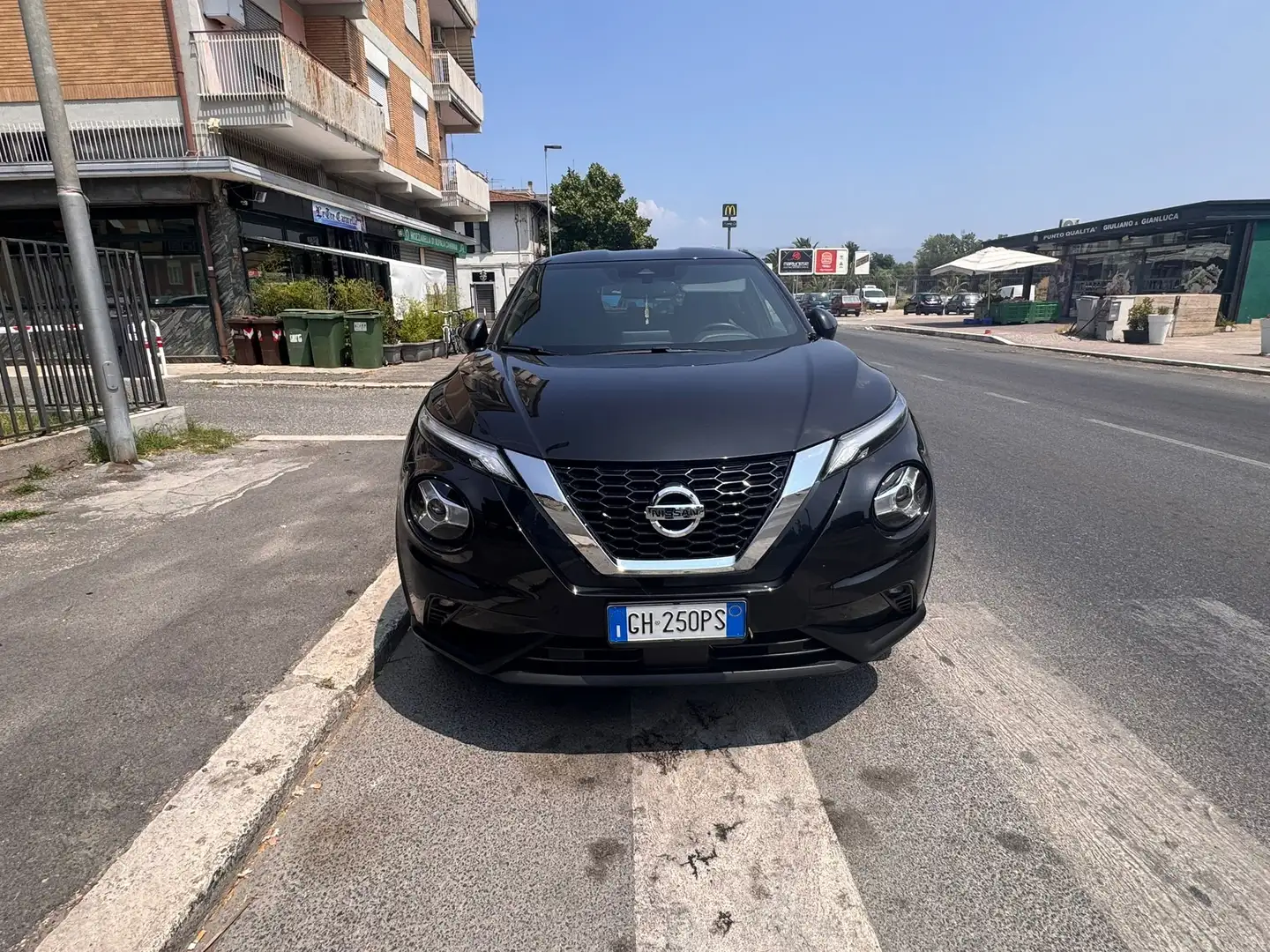 Nissan Juke 1.0 dig-t N-Connecta 114cv  -NESSUN VINCOLO- Nero - 1