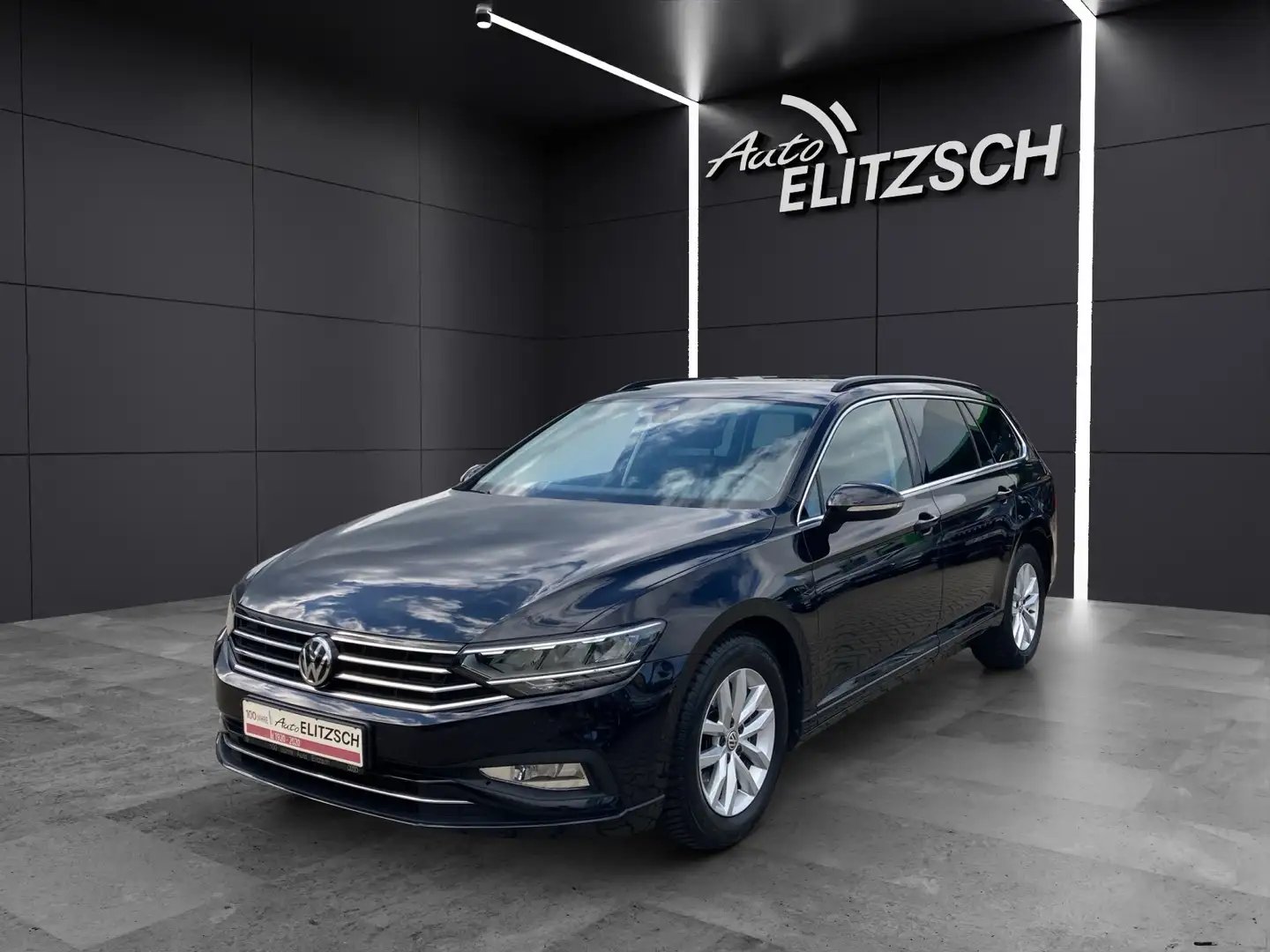 Volkswagen Passat Variant BUSINESS TSI DSG LED Navi ACC SH PDC LM Schwarz - 2