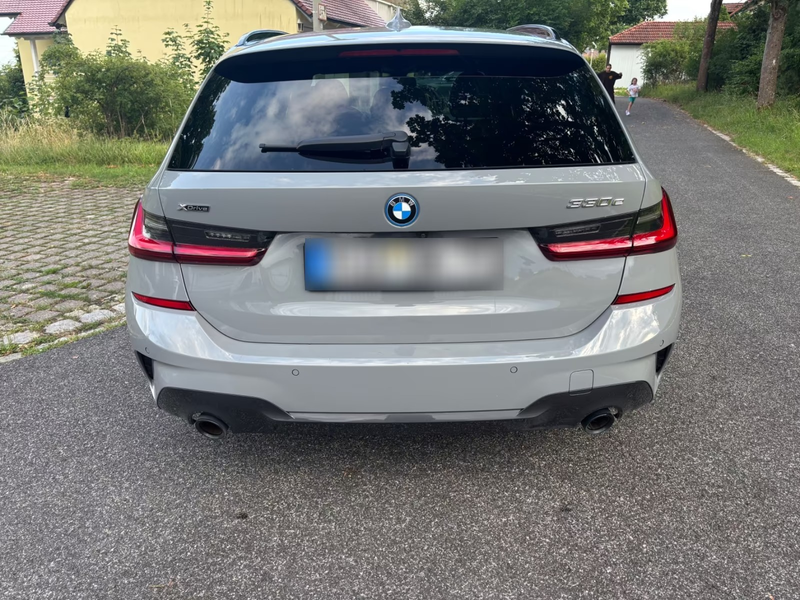 BMW 330 3-serie Touring 330e xDrive High Executive M Sport — photo 4