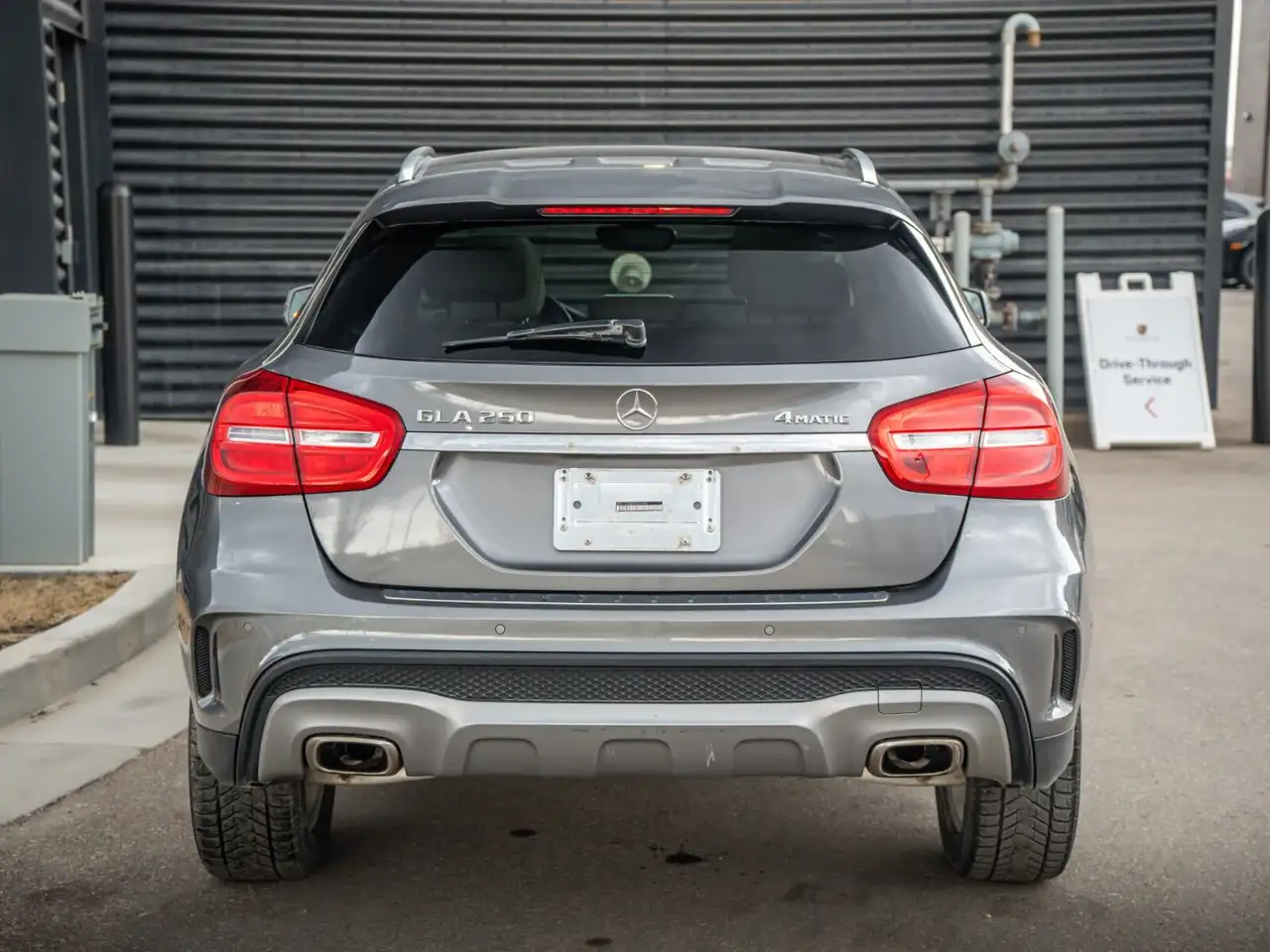 Mercedes-Benz GLA снимка Mercedes-Benz GLA