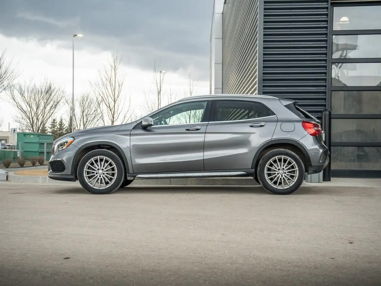 Mercedes-Benz GLA снимка Mercedes-Benz GLA