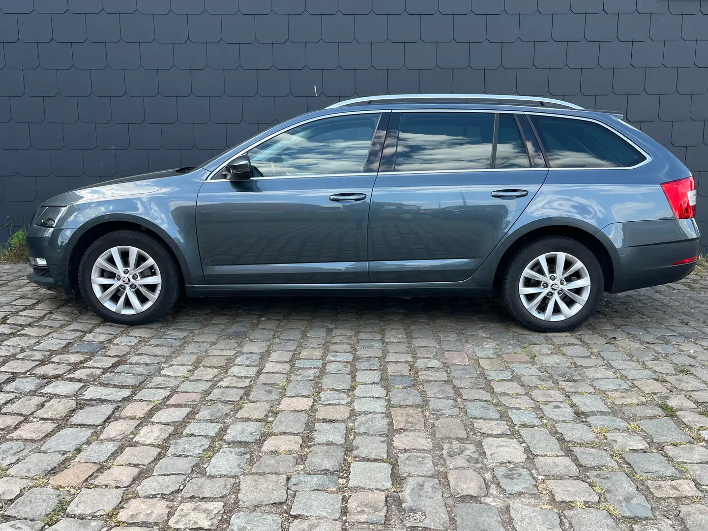 Skoda Octavia Octavia SW 1.6 CR TDi Style (EU6.2) 1HND CARNET Сірий - 2