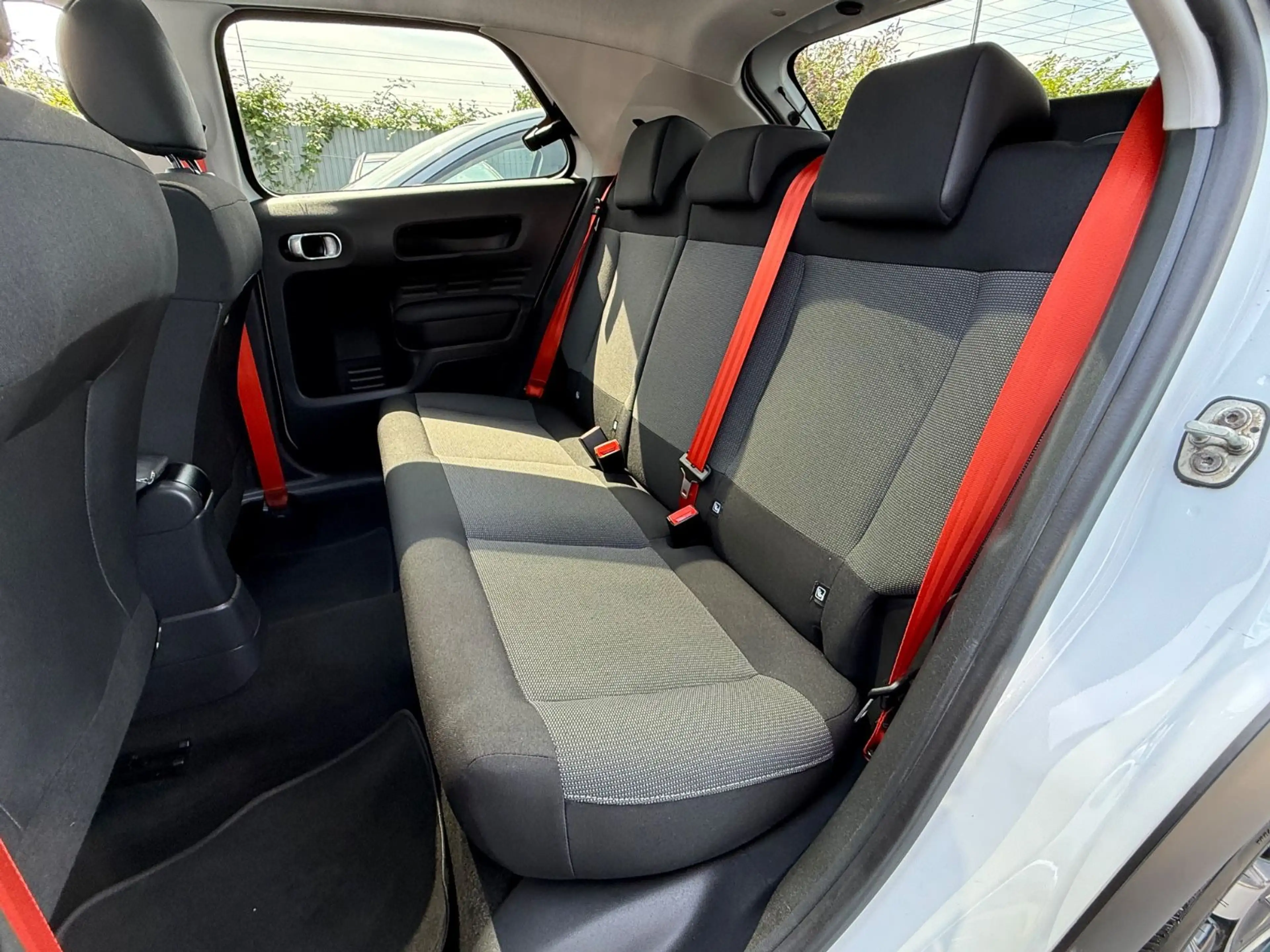 Citroen C4 Cactus Rip Curl Tuv Neu Start/Stopp-Automatik — photo 12