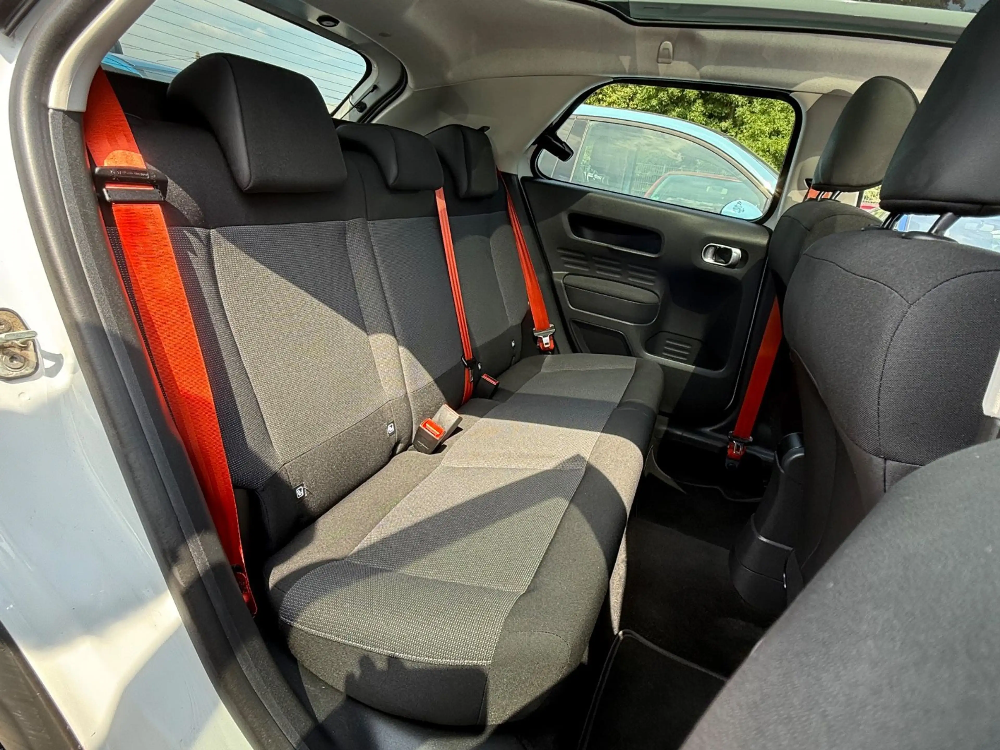 Citroen C4 Cactus Rip Curl Tuv Neu Start/Stopp-Automatik — photo 14