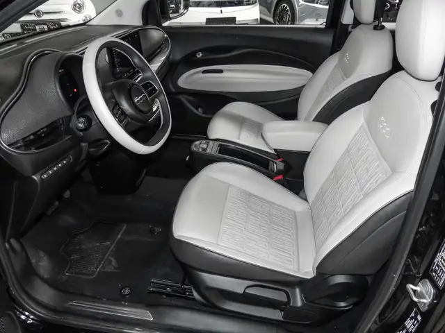 Fiat 500e view 10
