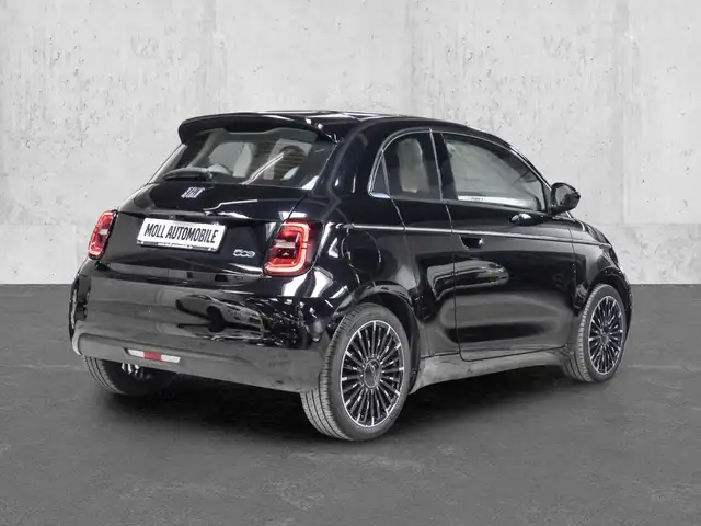 Fiat 500e view 2