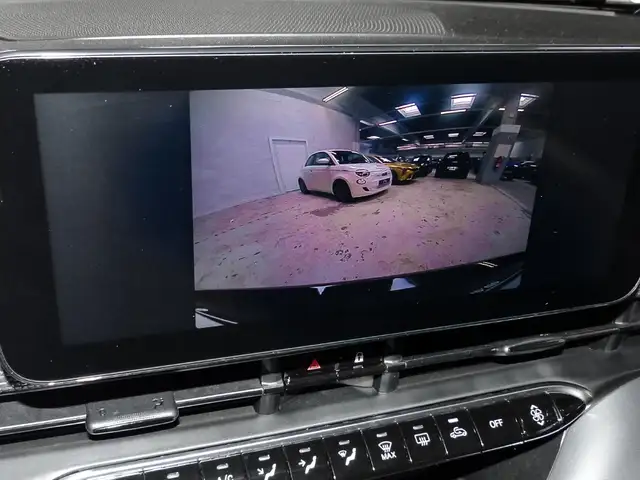 Fiat 500e view 7