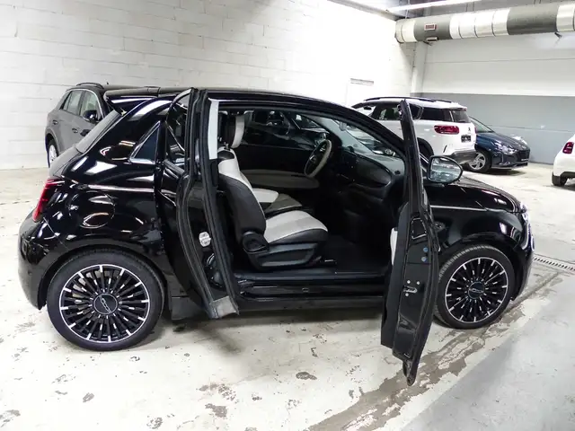 Fiat 500e view 15