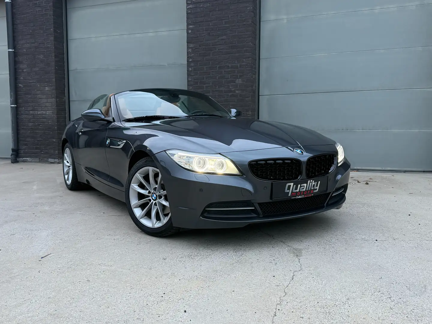 BMW Z4 Z4 sDrive20i // M-INTERIEUR // VERWAREMD STUUR // Gris - 1