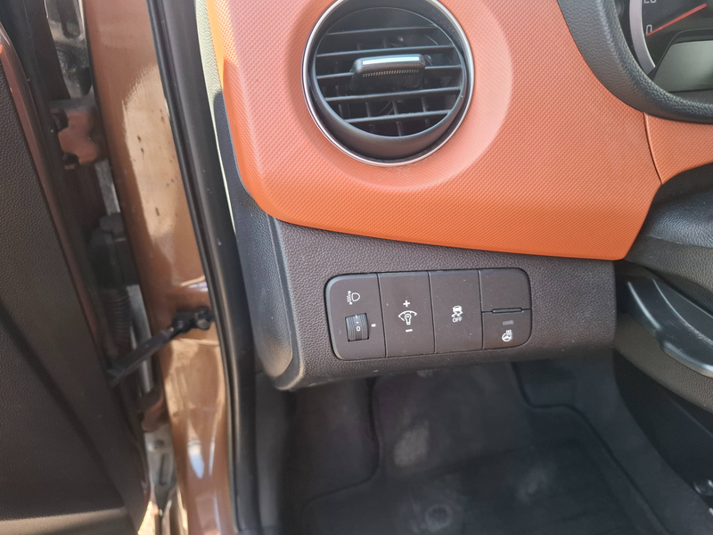 Hyundai i10 Trend 1.Hand,SHZ,LKHZ — photo 21
