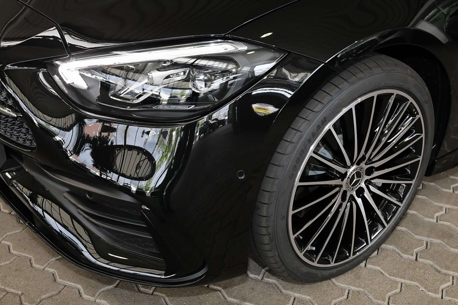 Mercedes-Benz C 220