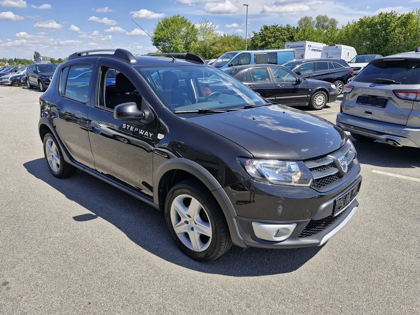 Dacia Sandero Sandero Stepway dCi 90 (S Schwarz - 2