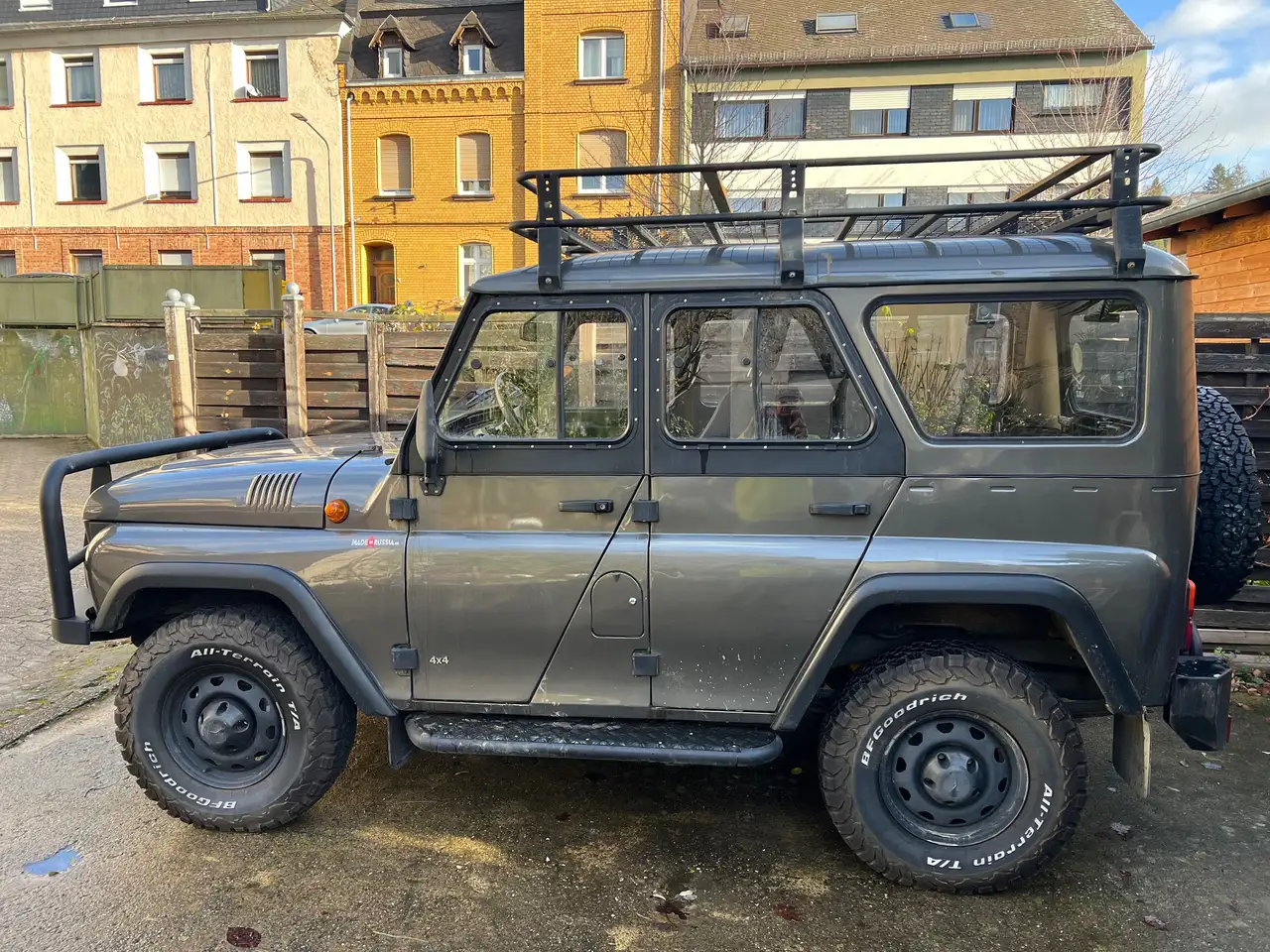 UAZ Hunter