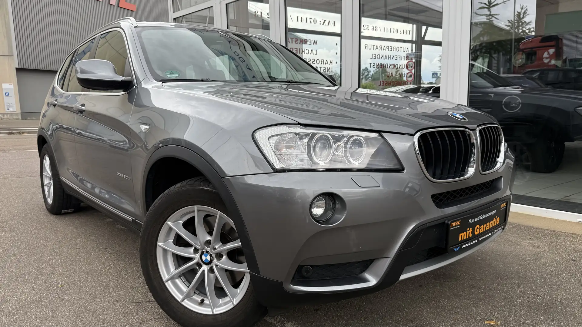 BMW X3 xDrive 20d X Line 1.Hand AHK PANO BI-XENON LEDER Grau - 1