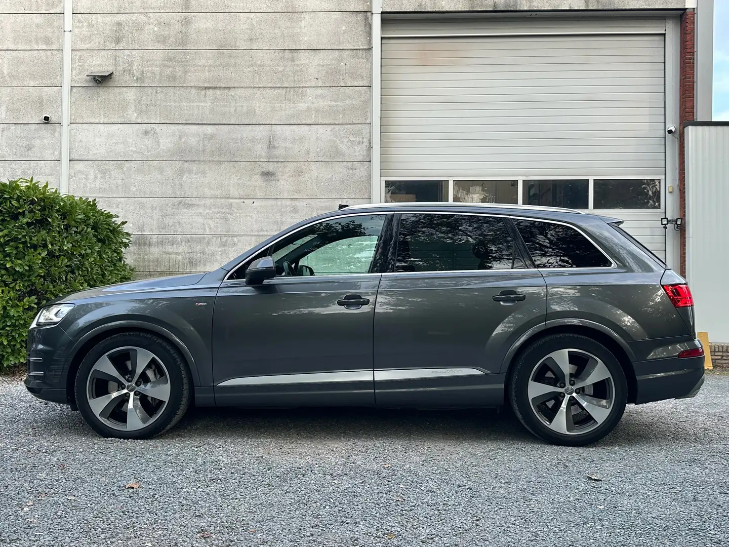 Audi Q7 Q7 3.0 TDI S Line Pano 7 zit Full Digitaldash Gris - 2
