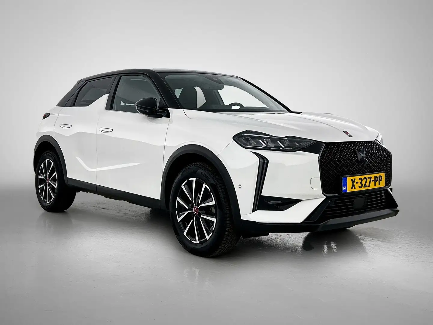 DS Automobiles DS 3 1.2 Performance Line 130pk Automaat | Navigatie | Blanc - 2
