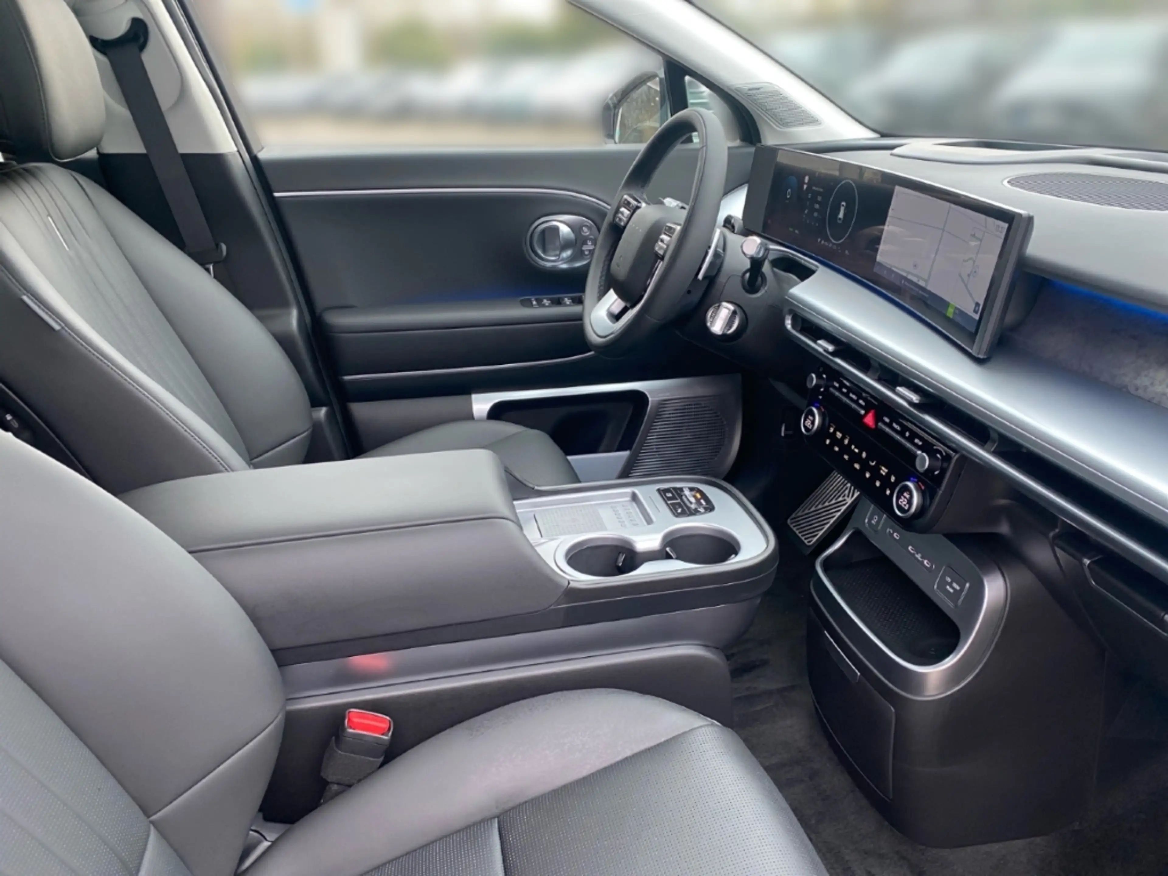 Hyundai IONIQ 9 Uniq (226kW 307PS) 4WD UNIQ 7 Sitzer Panorama-Glas — photo 14