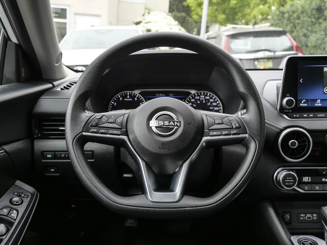 Nissan Sentra снимка Nissan Sentra