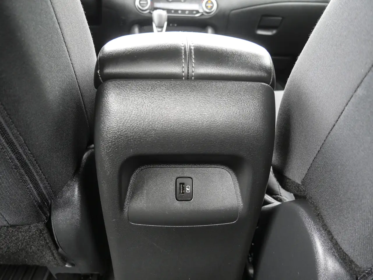 Nissan Sentra снимка Nissan Sentra