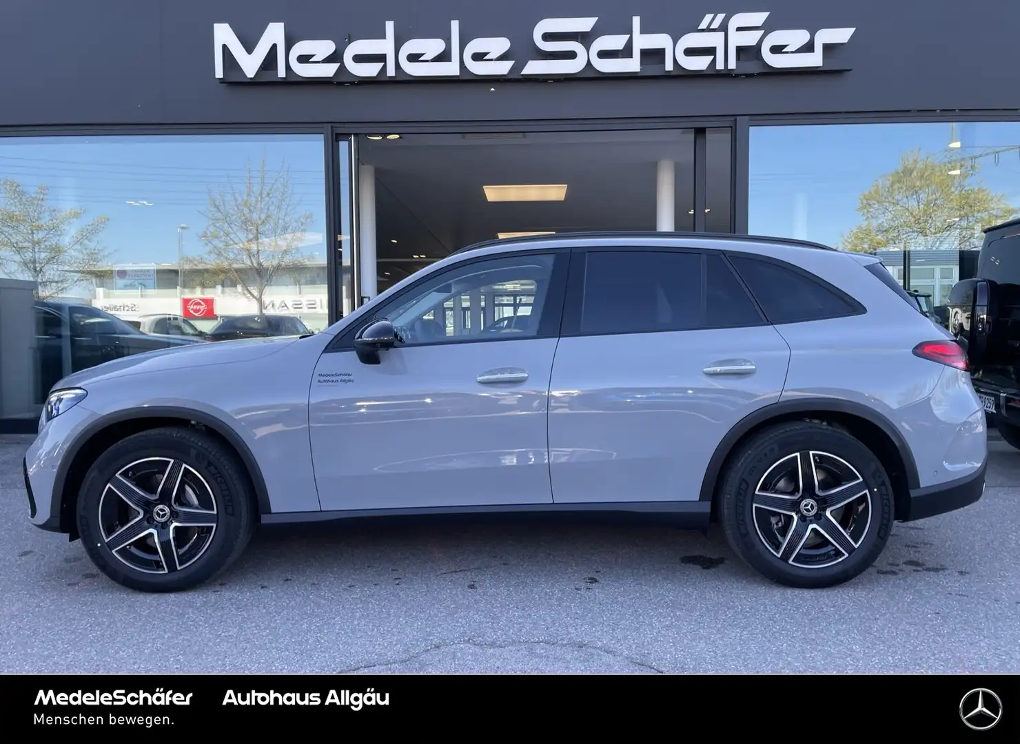 Mercedes-Benz GLC 450 GLC 450 d 4M AMG Night Dist Airm DigLi Pano Burm Grau - 2