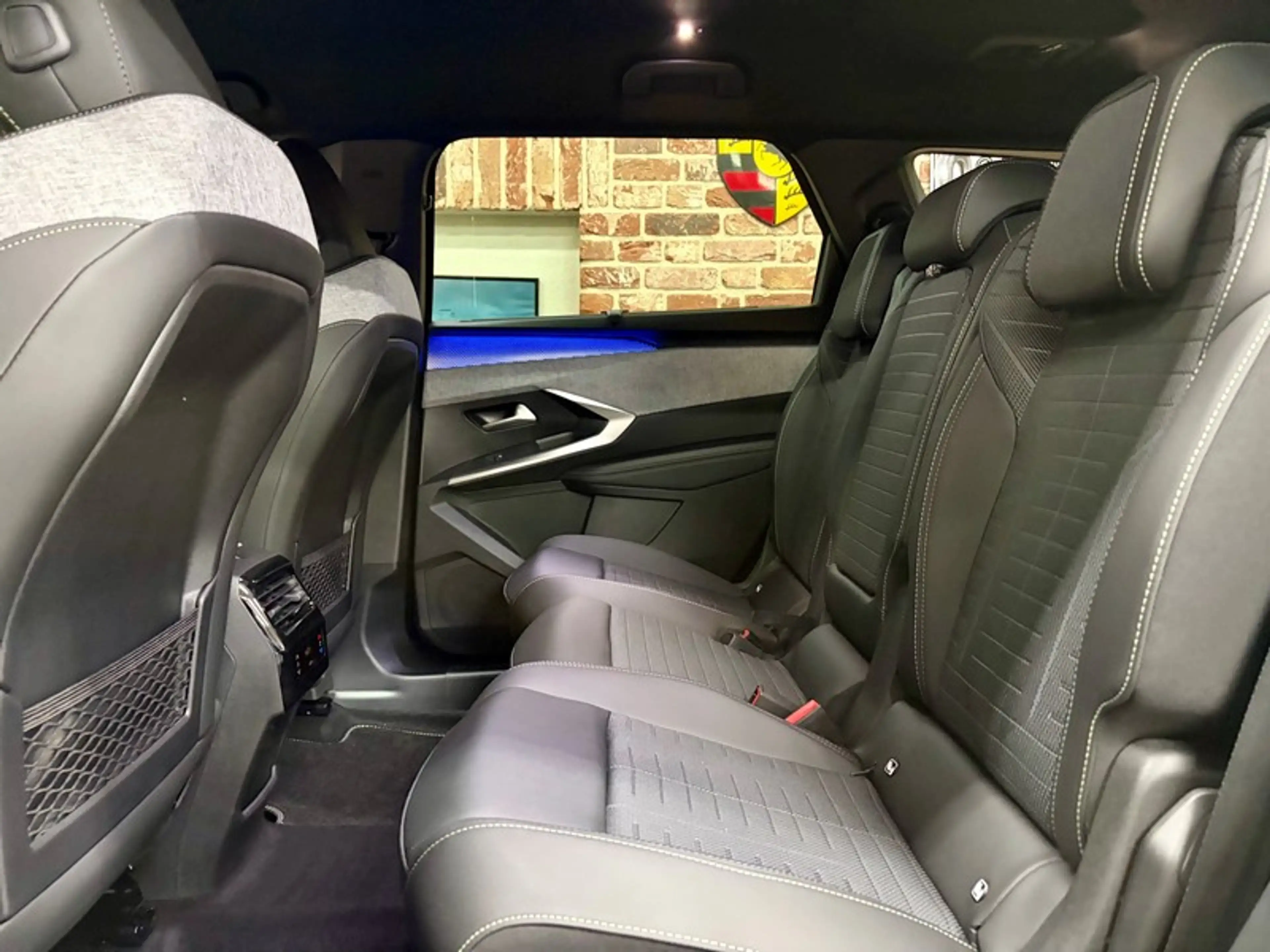 Peugeot 5008 5008 1.2 Hybrid 145cv Auto GT (Neuf) — photo 6