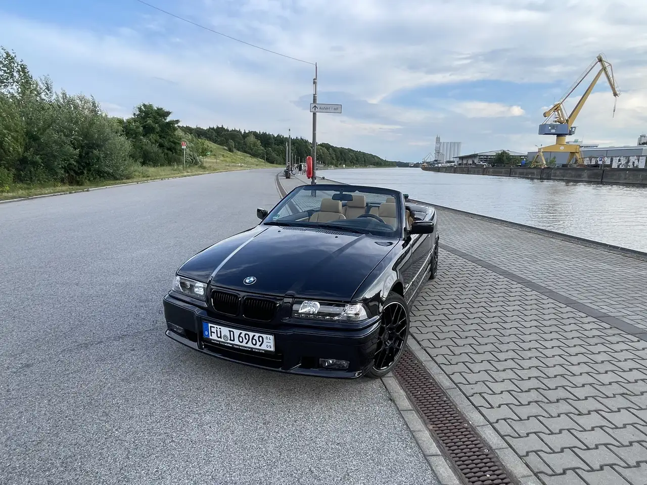 BMW 320i, foto 5