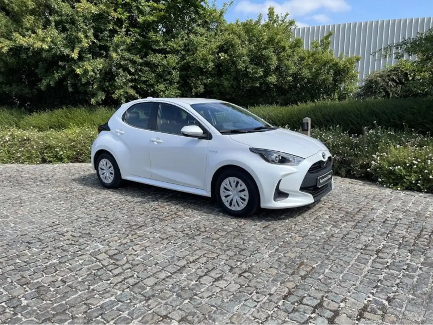 Toyota Yaris Dynamic Blanc - 1