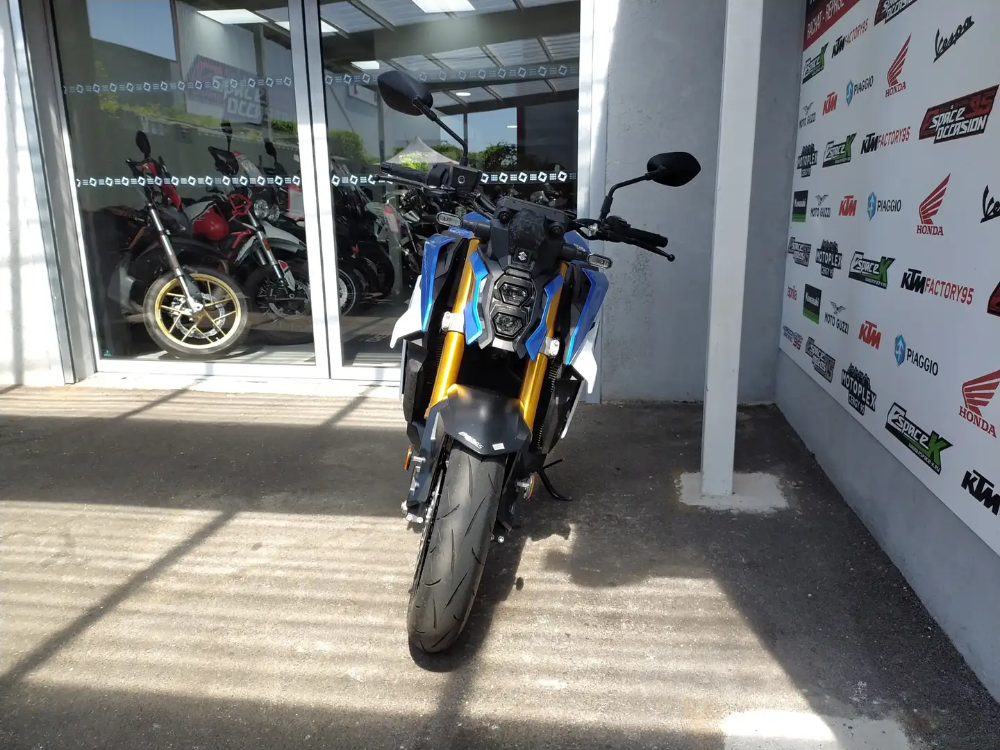 Suzuki GSX-S 1000 Niebieski - 2